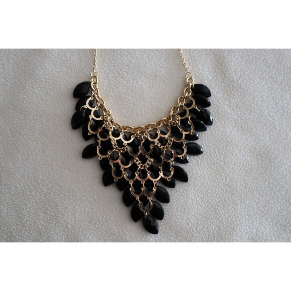 Black Teardrop Plastic Bead Necklace 18"+ Gold Tone Bib Cowl Fashion Jewelry - Picture 10 of 13